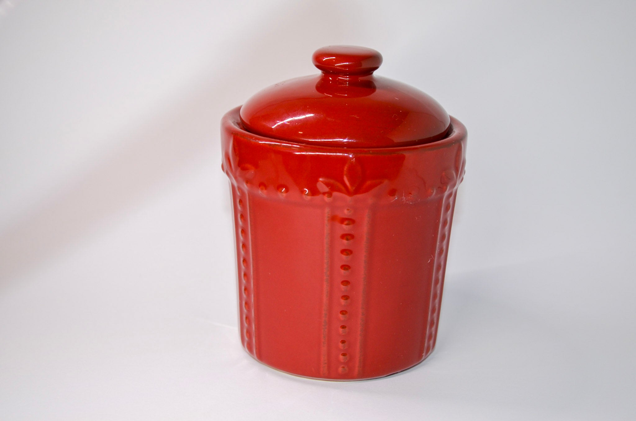 Red Crock with Lid - Apple Harvest Scent
