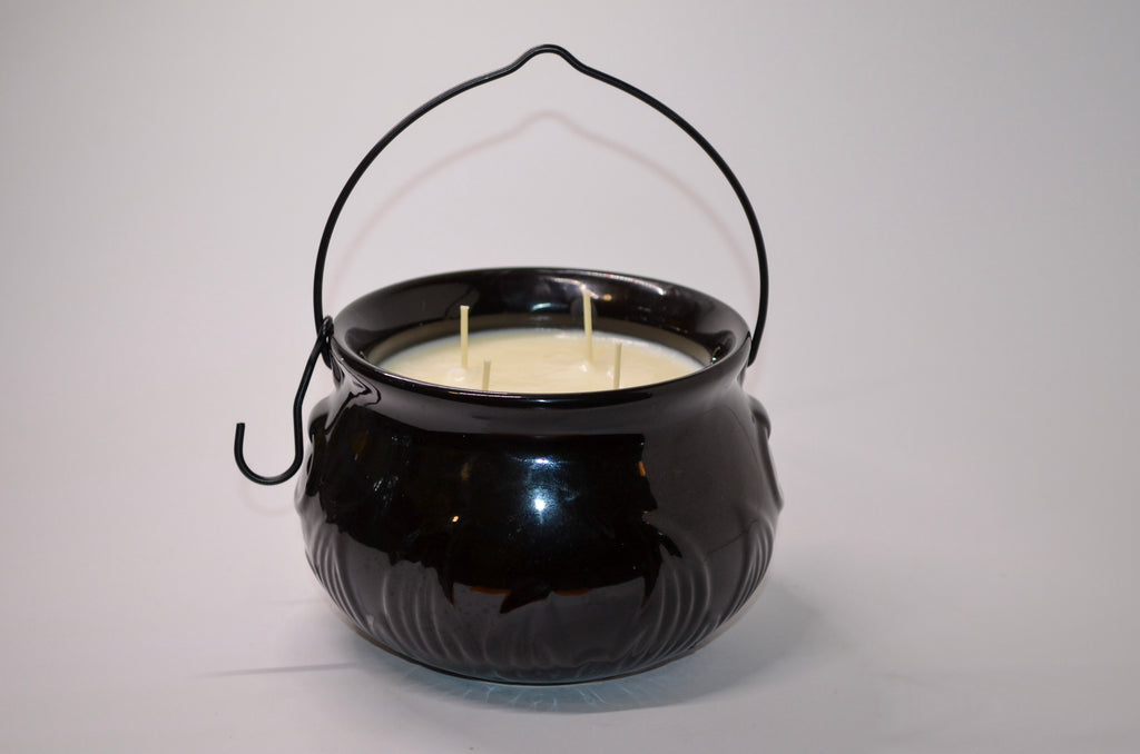 Black Cauldron Candle — Salted Vanilla Honey Butter