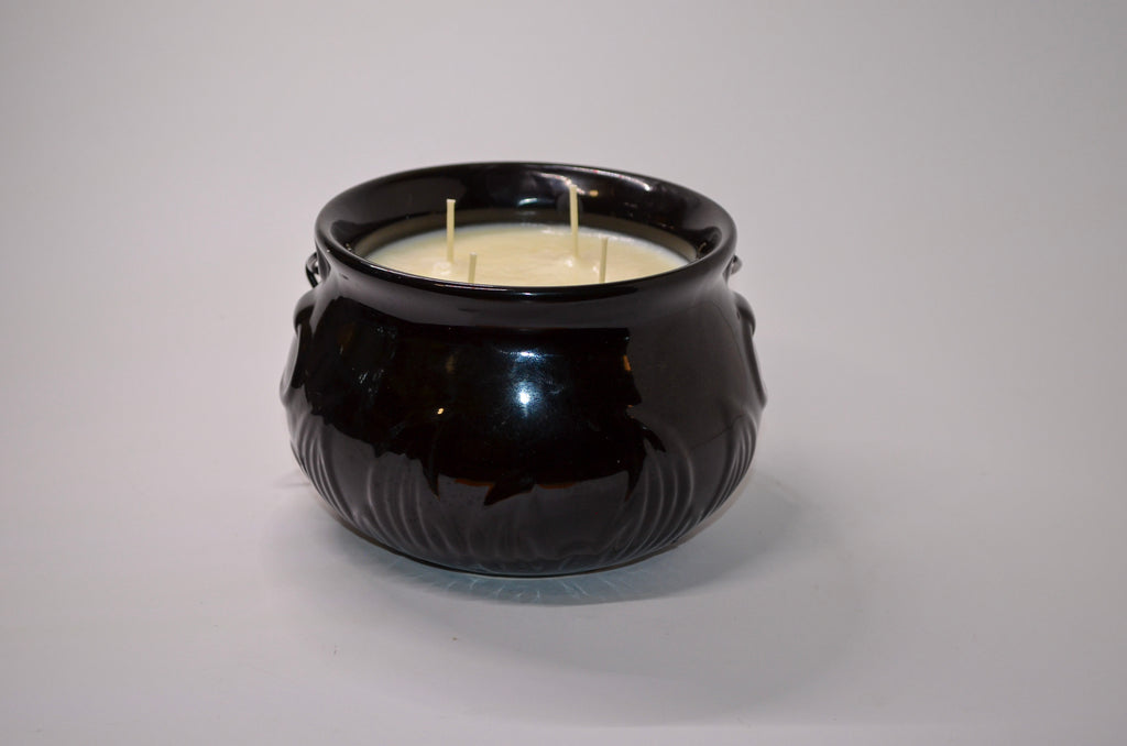 Black Cauldron Candle — Salted Vanilla Honey Butter